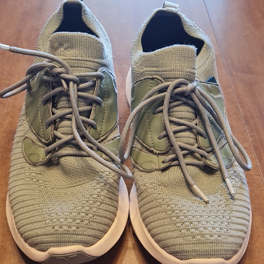Vessi Mens Size 10 Green Knit Sneakers